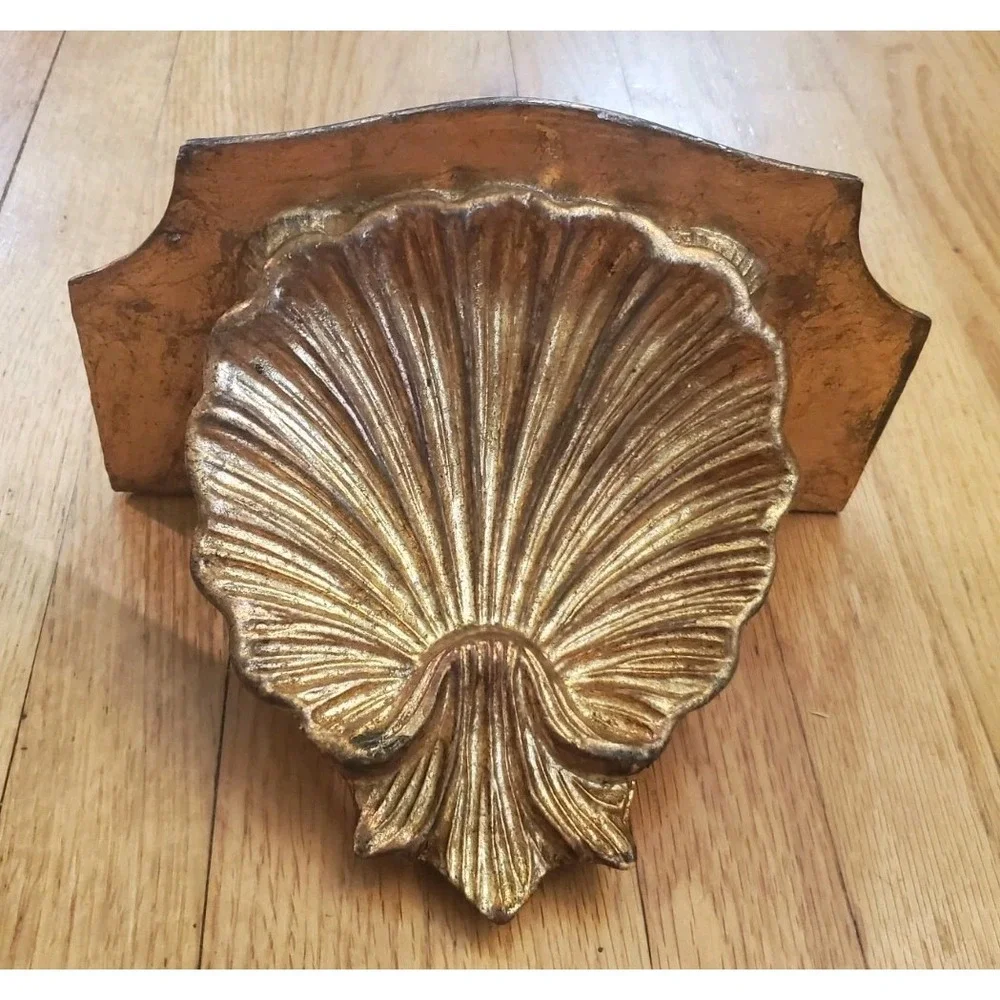 Vtg Pair Gilt Carved Wood Scallop Shell Wall Shelves Corbels Hollywood Regency